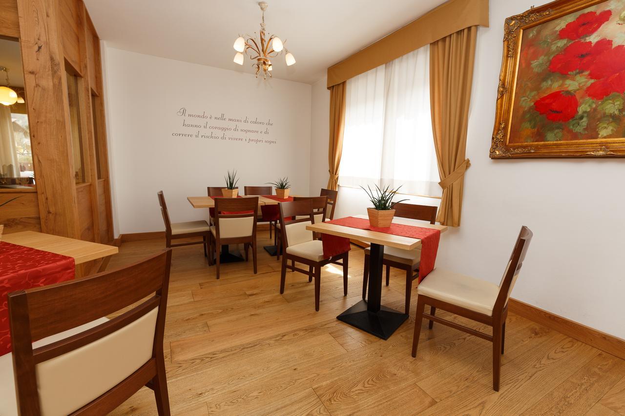 Olympic Regina Hotel Пинцоло Экстерьер фото